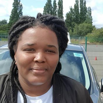 Tshidi Took driving lessons in Wolverhampton with Rio 